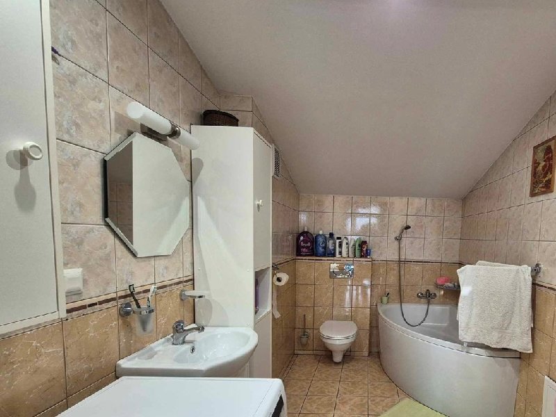 Na sprzedaż przestronny dom 160 m² z piękną działką w Poczesnej Poczesna, Wrzosowa, brak  160m2 Foto 1