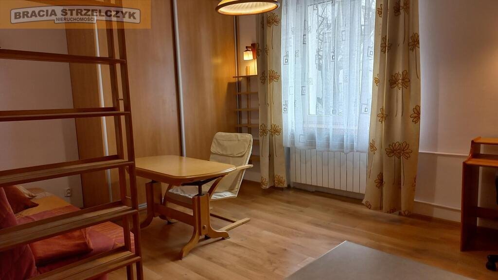 Ciche 1-pokojowe mieszkanie z widokiem na zieleń, blisko komunikacji Warszawa, Praga-Południe, Ludwika Kickiego  27m2 Foto 1