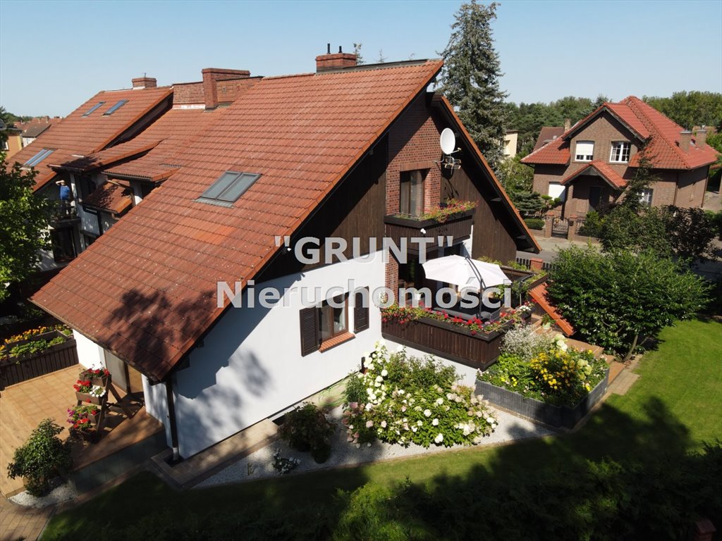 Zapraszam do obejrzenia przestronnego domu z mieszkaniem, garażem i ogrodem Piła, Staszyce  225m2 Foto 1