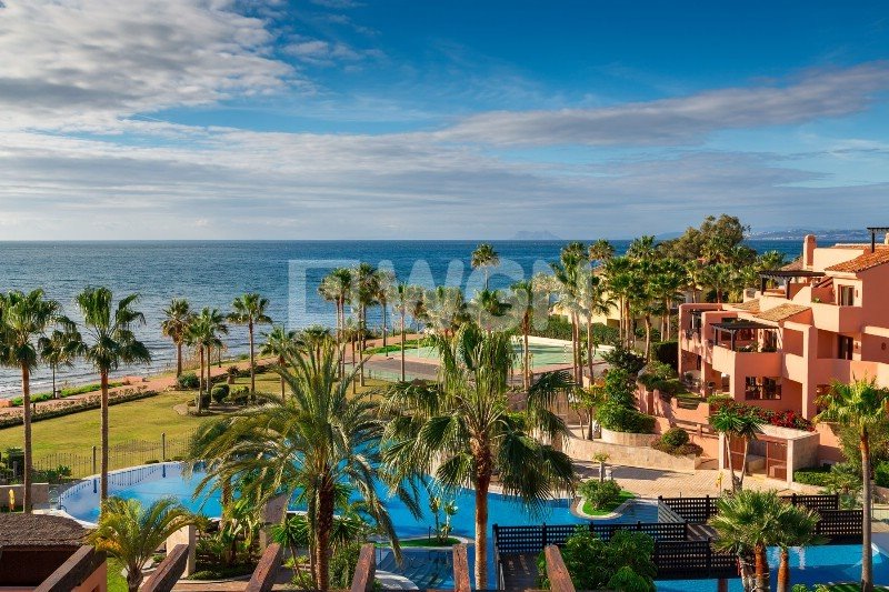 Mieszkanie czteropokojowe  na sprzedaż Hiszpania, Costa del Sol, Malaga, Estepona  155m2 Foto 4