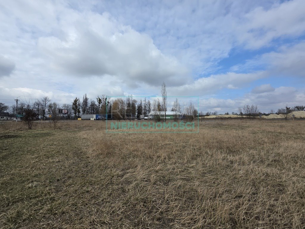 Działka 1987 m² z mediami i WZ na dom w Adamowie Adamów  1 987m2 Foto 1