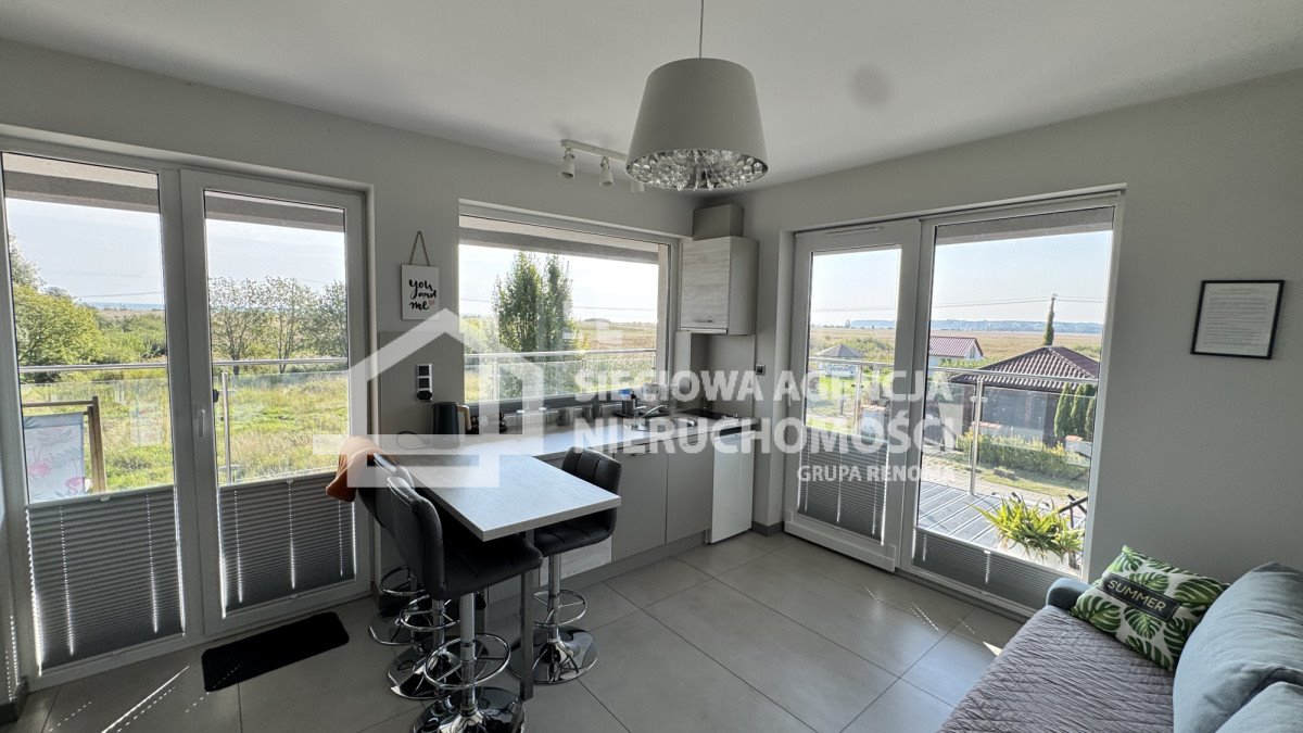 Mieszkanie dwupokojowe na wynajem Rewa, Plażowa  35m2 Foto 1