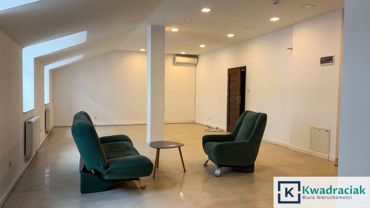 Lokal użytkowy 115 m² w odnowionej kamienicy - Jasło Jasło, Adama Asnyka  115m2 Foto 1