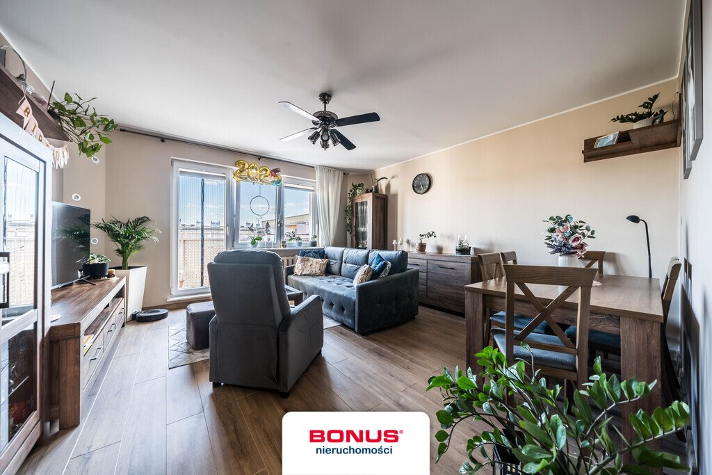 Mieszkanie trzypokojowe na sprzedaż Poznań, Winogrady, Winogrady, os. Powstańców Warszawy  64m2 Foto 1