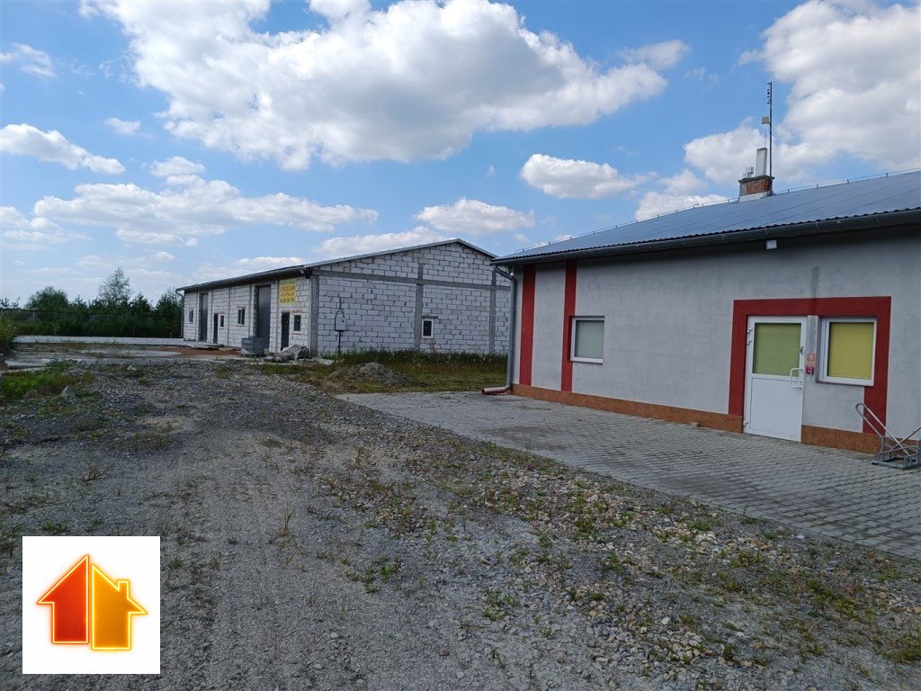 Polecam hale magazynowe 840 m² na działce 1,78 ha w Korczowej Radymno (gw)  840m2 Foto 1