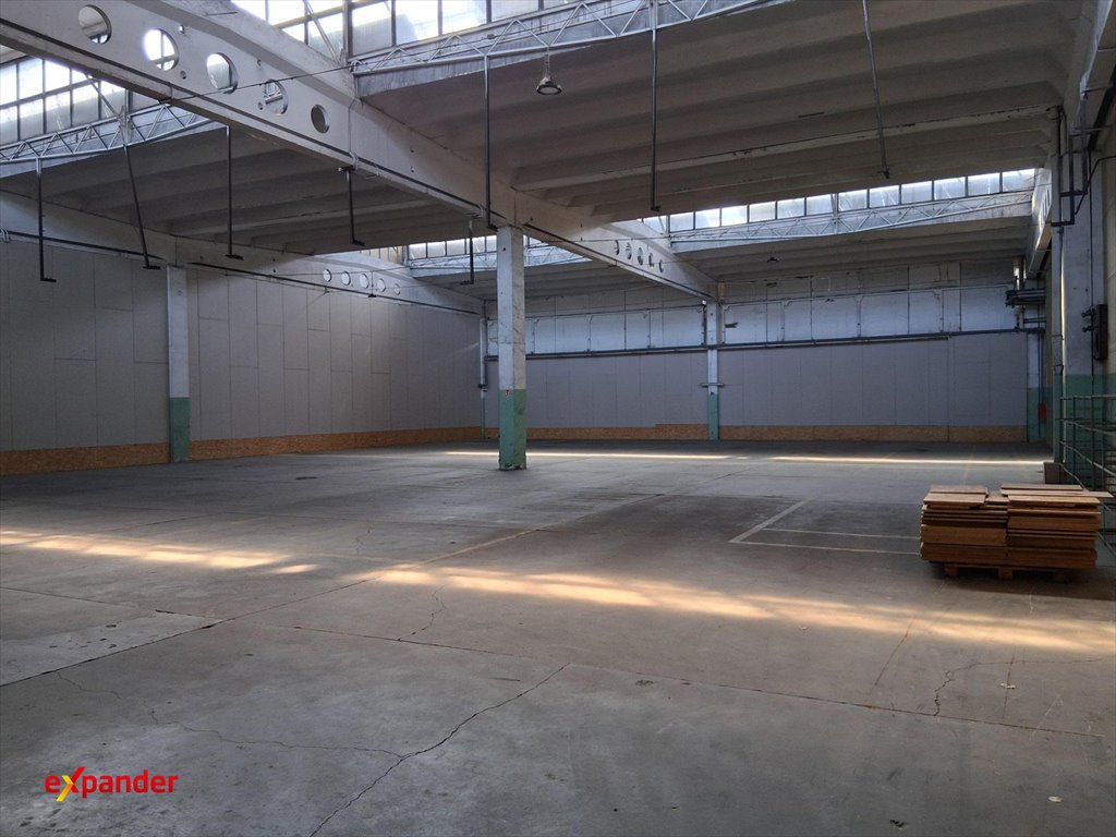 Hala 860 m² z rampą i parkingiem, dostępna od lipca Rzeszów, Warszawska  860m2 Foto 1