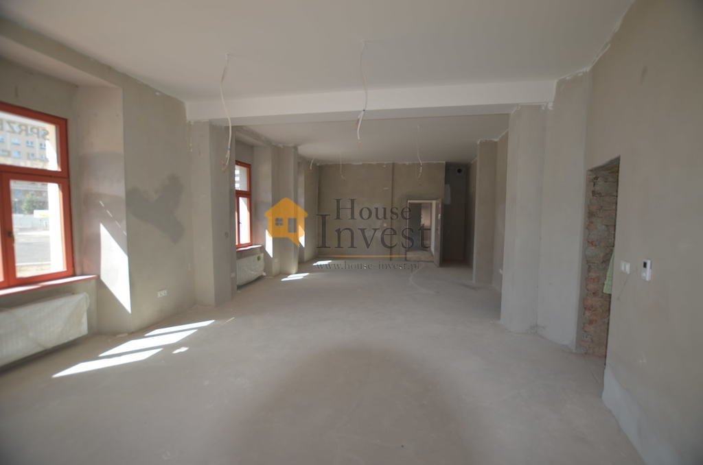 Lokal użytkowy 124 m² w odrestaurowanym budynku, stan deweloperski Legnica, Powstańców Śląskich  124m2 Foto 1