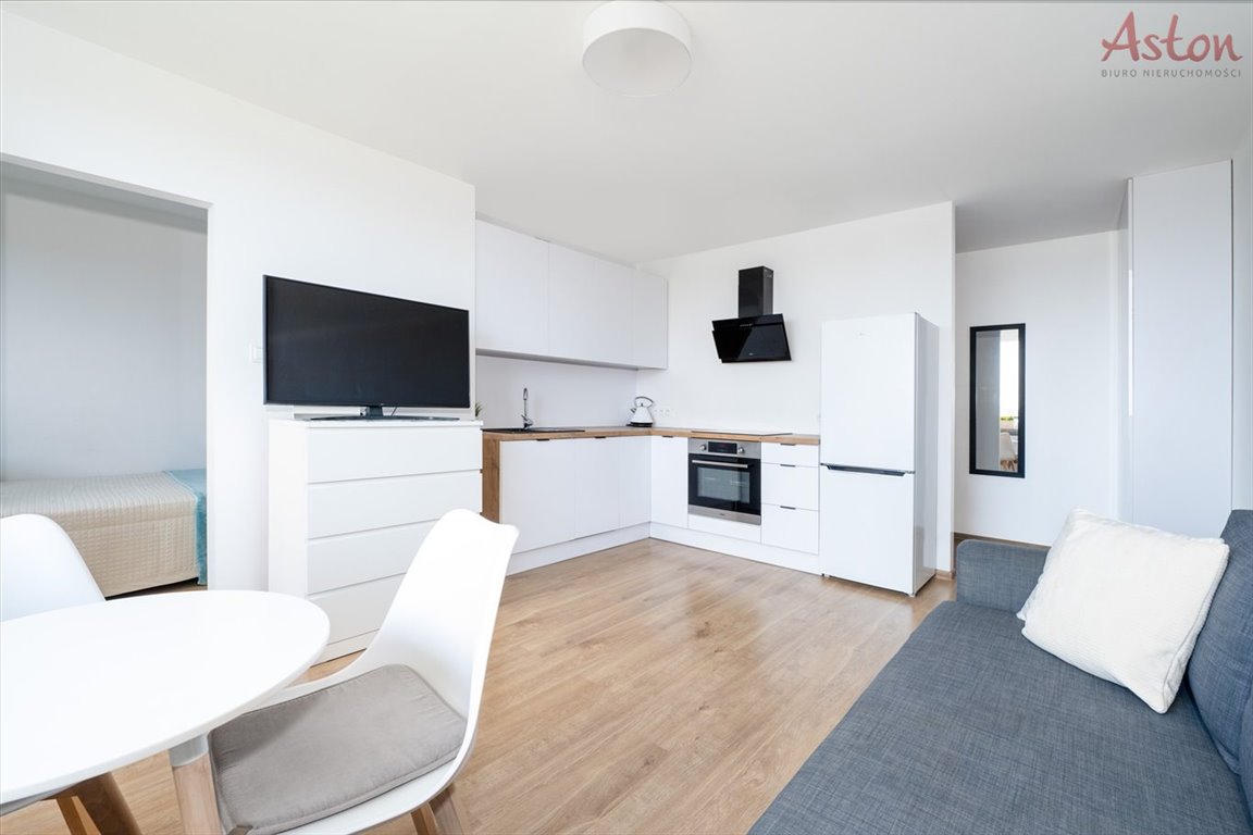 Komfortowe 2-pokojowe mieszkanie z widokiem na 8. piętrze Tychy, P  36m2 Foto 1