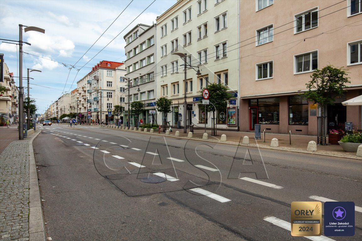 Lokal usługowy 58 m² w sercu Gdyni, witryny, elastyczny układ Gdynia, Śródmieście, Świętojańska  58m2 Foto 1