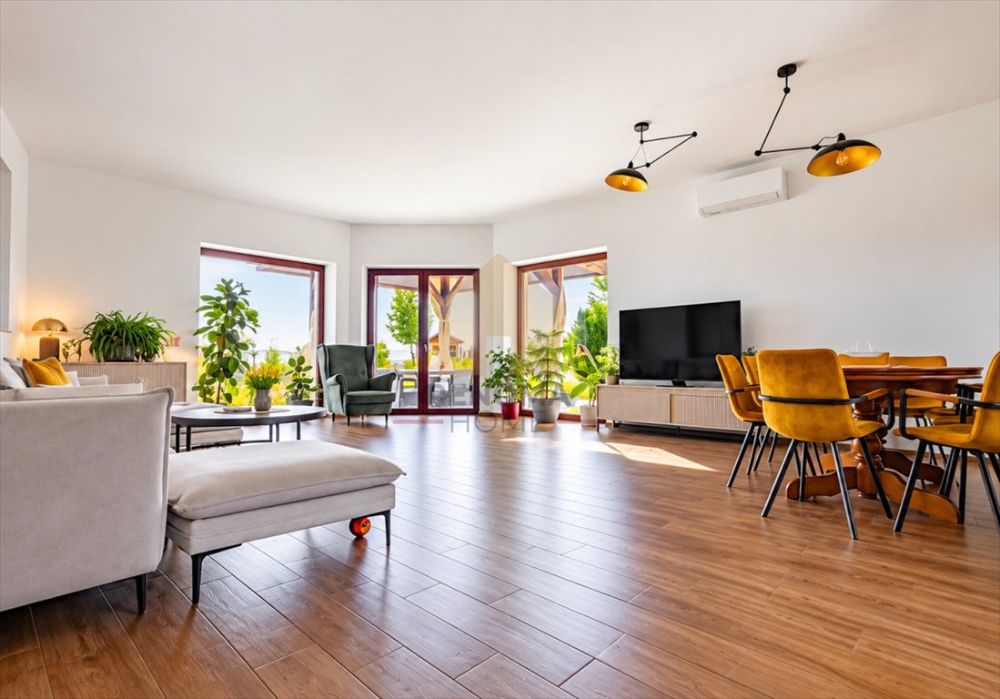 Zapraszam do domu 217 m² z ogrodem, tarasem i garażem Ziemnice  217m2 Foto 1