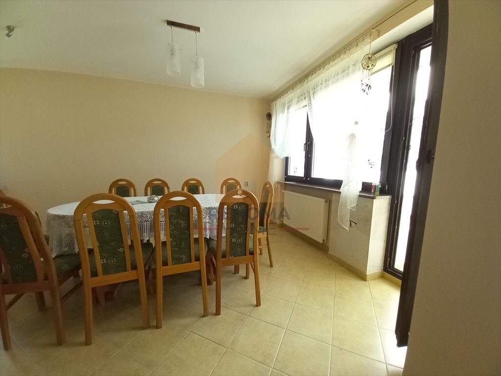 Dom 7 pokoi z ogrodem i garażem w Świdnicy Świdnica  190m2 Foto 1
