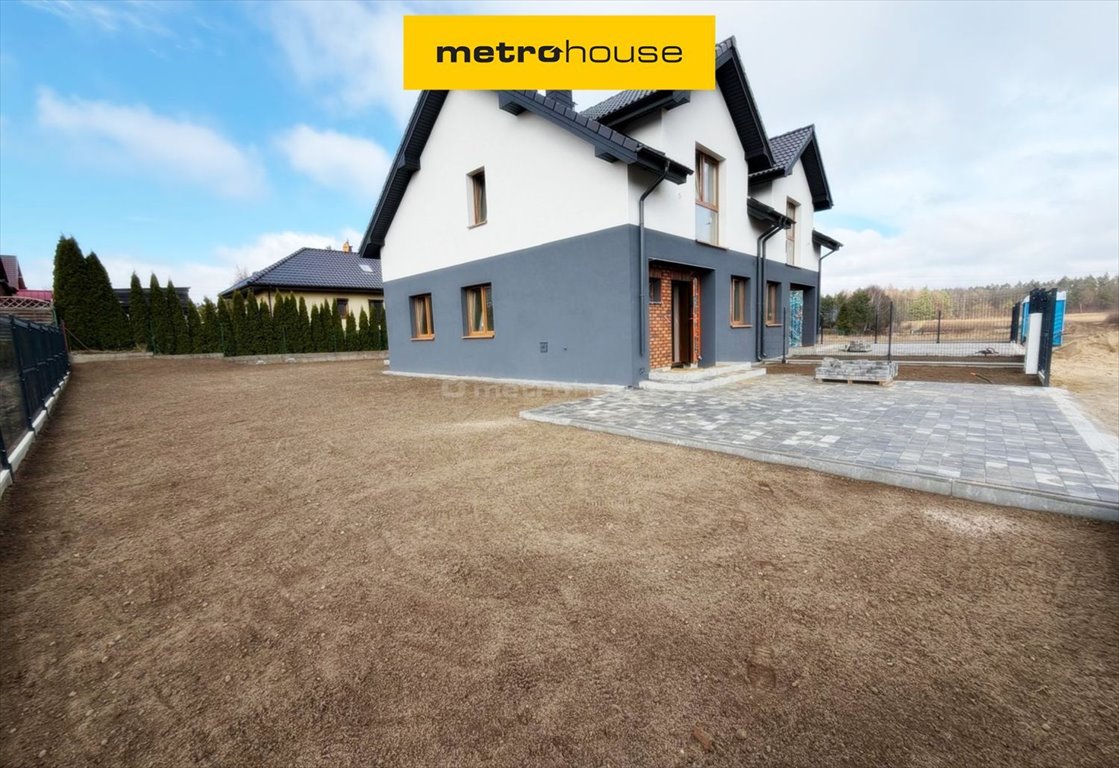 Nowoczesny dom 104 m² z ogrodem, lasem i funkcjonalnym układem Leśniewo, Nad Strumieniem  104m2 Foto 1