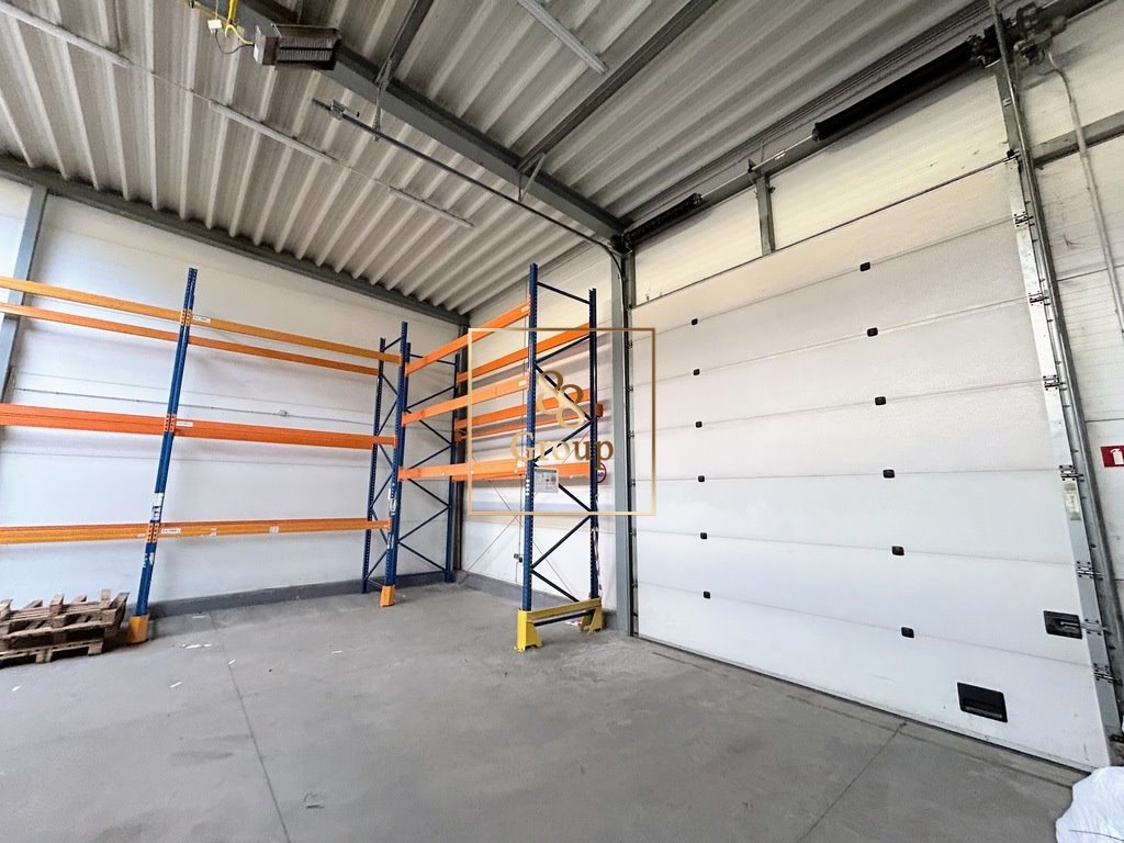 Magazyn 365 m² z biurem, dojazd TIR, monitoring Warszawa, Wawer  690m2 Foto 1