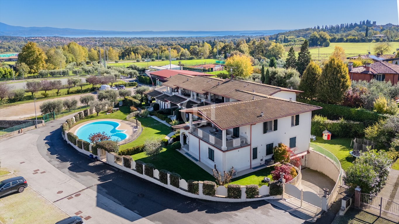 Mieszkanie dwupokojowe na sprzedaż Włochy, Polpenazze del Garda  56m2 Foto 1