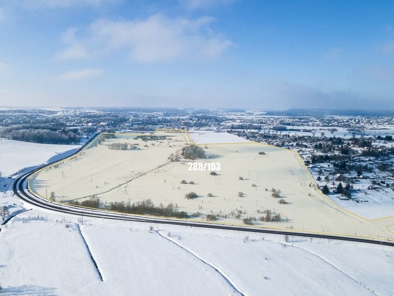 Działka inwestycyjna 351742 m² z mediami i widokiem na zamek Waszulki  351 742m2 Foto 1