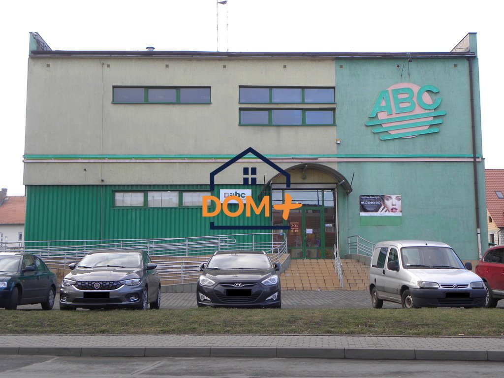 Do sprzedania przestronny budynek handlowo-usługowy 1595 m² w Prochowicach Prochowice, Rynek  1 596m2 Foto 1
