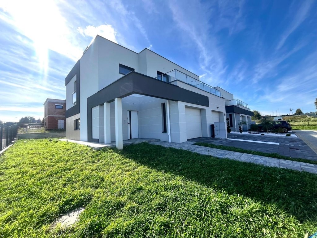 Segment domu 113 m² z ogrodem i garażem polecam Racławówka  113m2 Foto 1