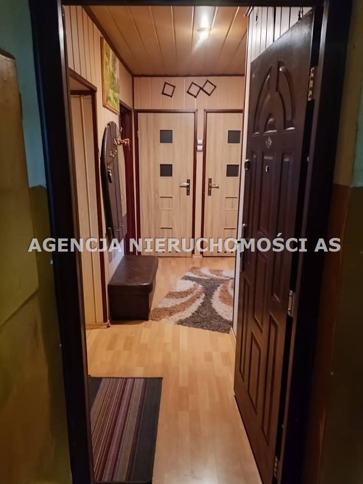 Mieszkanie czteropokojowe  na sprzedaż Działoszyce  66m2 Foto 1