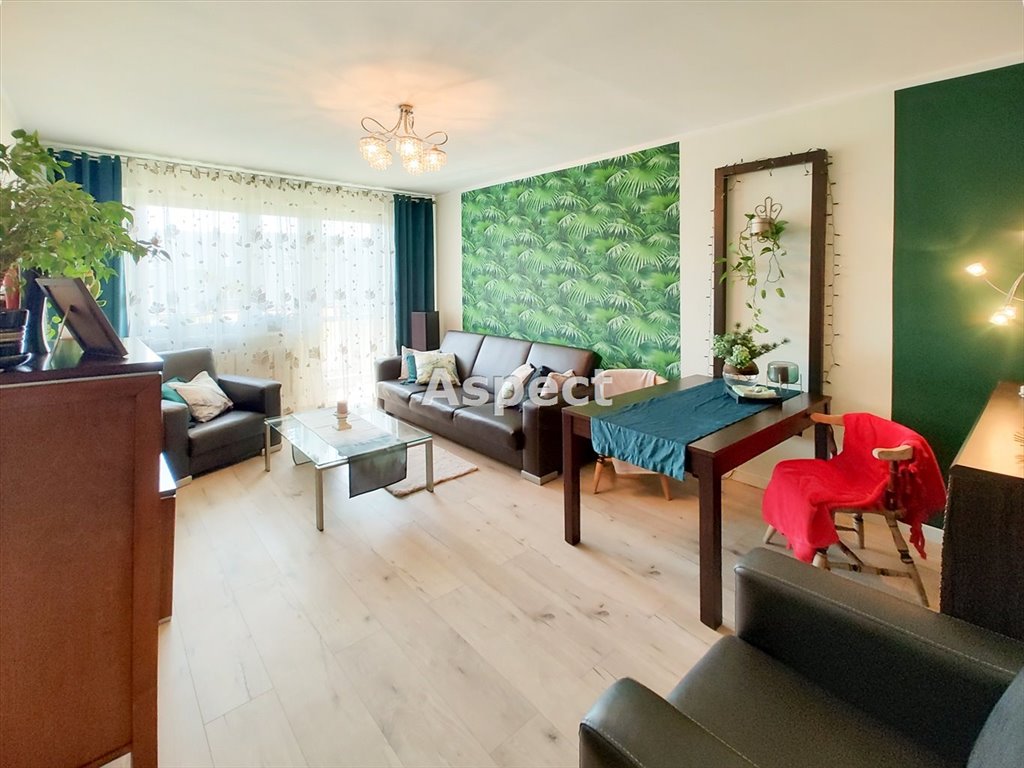 Mieszkanie dwupokojowe na sprzedaż Zabrze, Biskupice  48m2 Foto 1