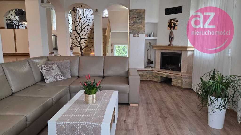 Dom 130 m² z garażem - spokojna okolica Dąbrówki Nowy Sącz  130m2 Foto 1