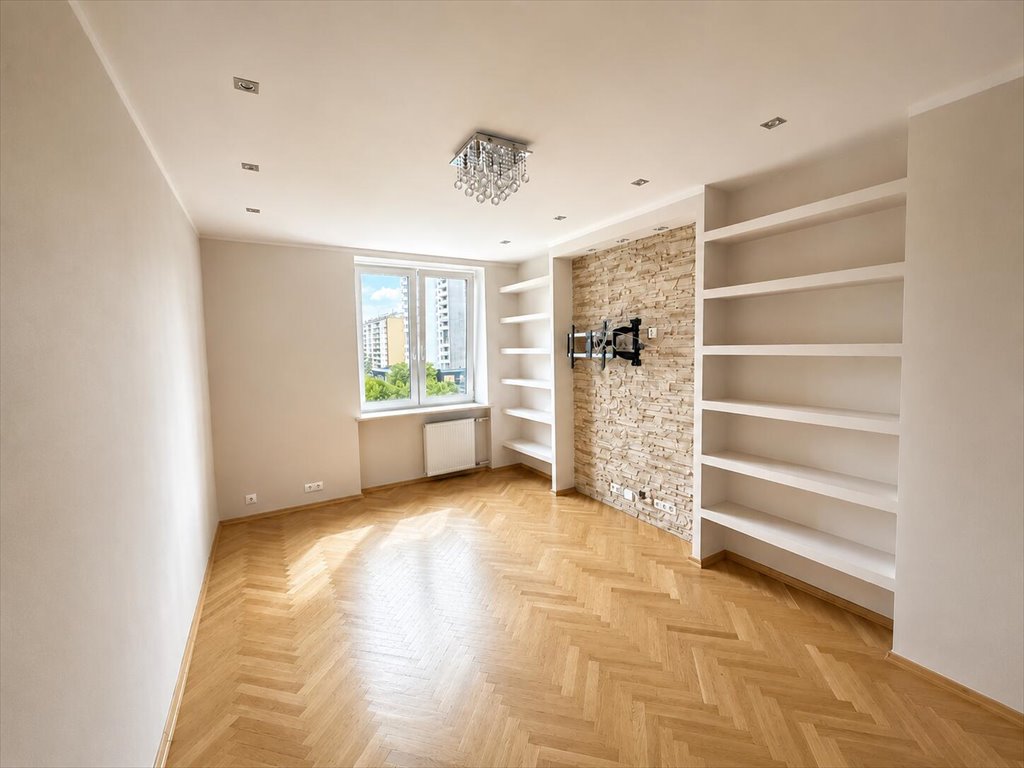 Polecam przestronne 2-pokojowe mieszkanie z windą i blisko metra Warszawa, Wola, Wolska  52m2 Foto 1