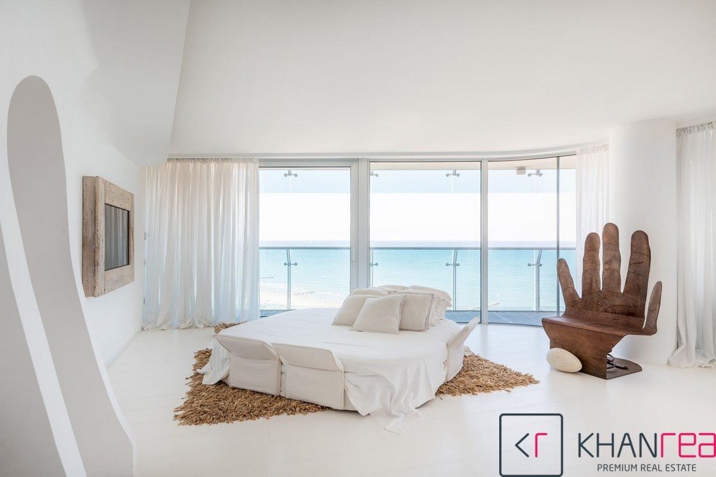 Przestronny apartament nad morzem z widokiem i basenem Włochy, Jesolo  130m2 Foto 1