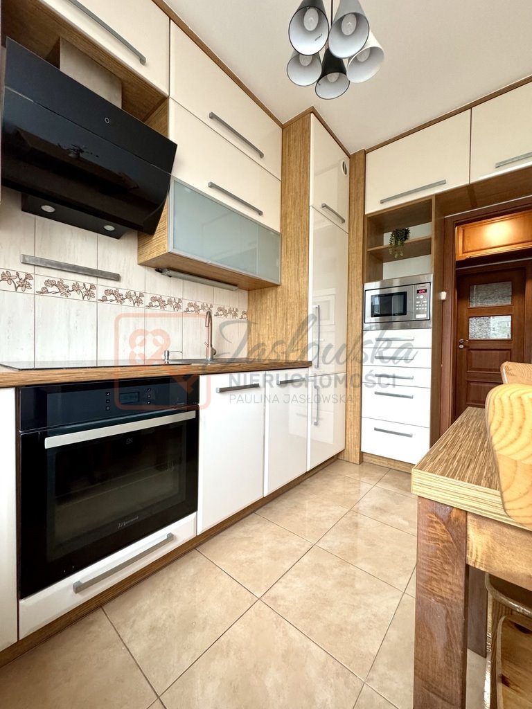 Mieszkanie trzypokojowe na sprzedaż Rzeszów, Podwisłocze  54m2 Foto 1