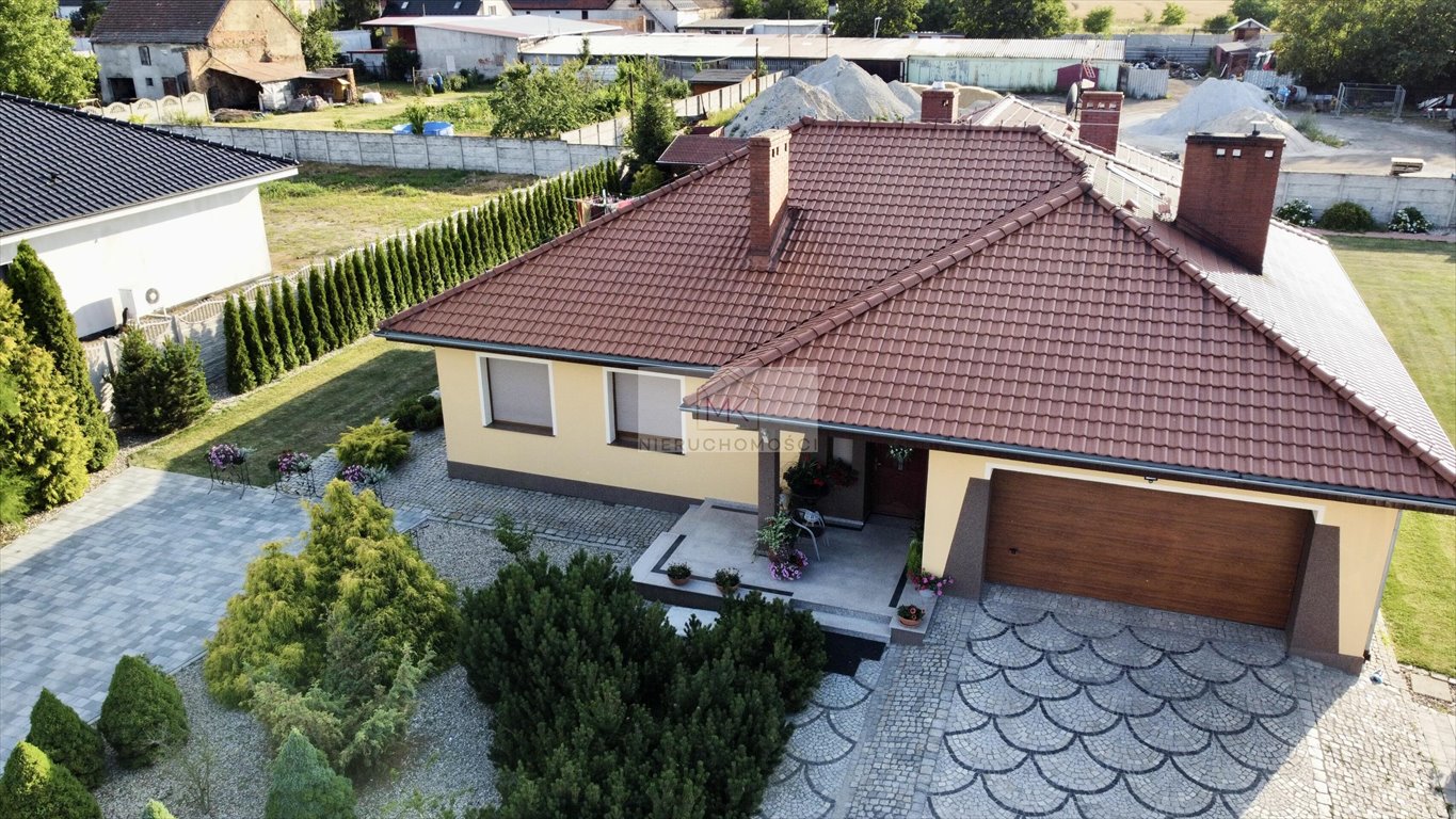 Zapraszam do obejrzenia domu 266 m² z dużą działką w Obórkach Obórki  266m2 Foto 1