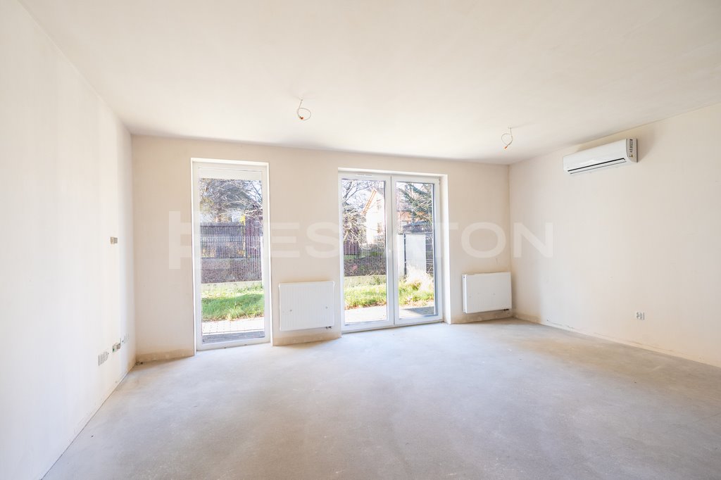 Dom szeregowy z tarasem i ogródkiem w spokojnej okolicy Rzeszów, Miłocin, Laurowa  86m2 Foto 1