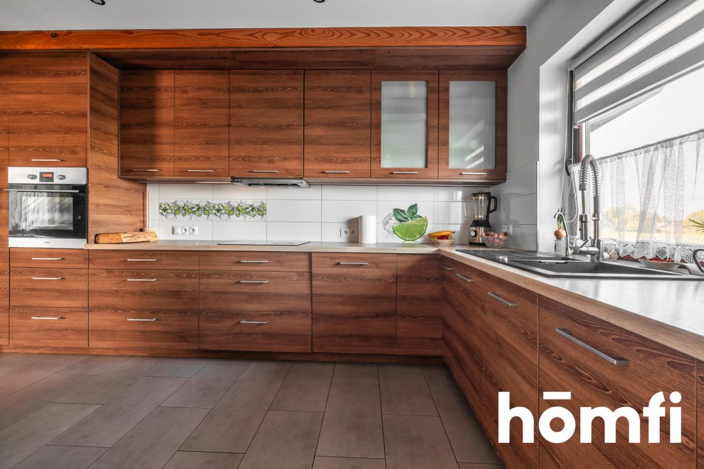 Dom na sprzedaż Baszki  181m2 Foto 1