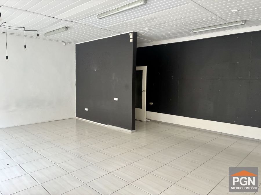 Zapraszam do obejrzenia lokali handlowych 80 m² w centrum Gryfic Gryfice  80m2 Foto 1
