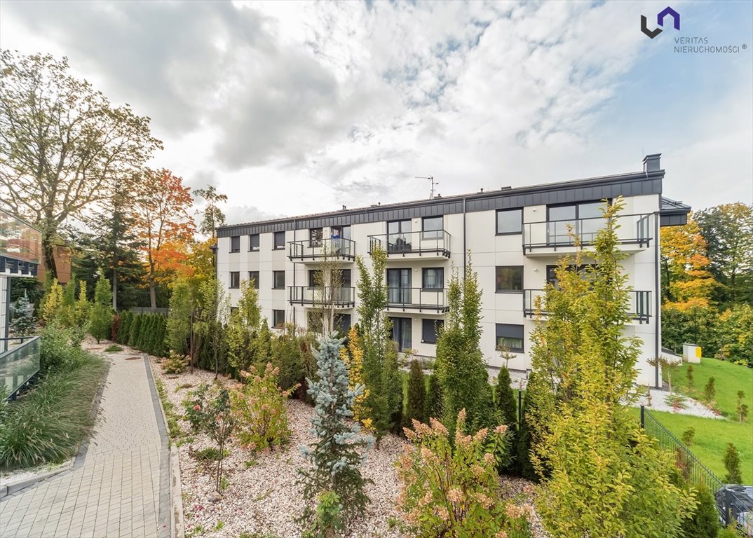 Mieszkanie dwupokojowe na sprzedaż Bielsko-Biała  53m2 Foto 1