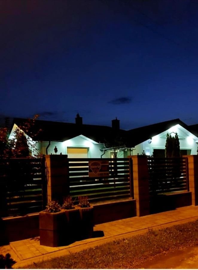 Przestronny dom 150 m2 z garażem i ogrodem w Kątach Kąty  150m2 Foto 1