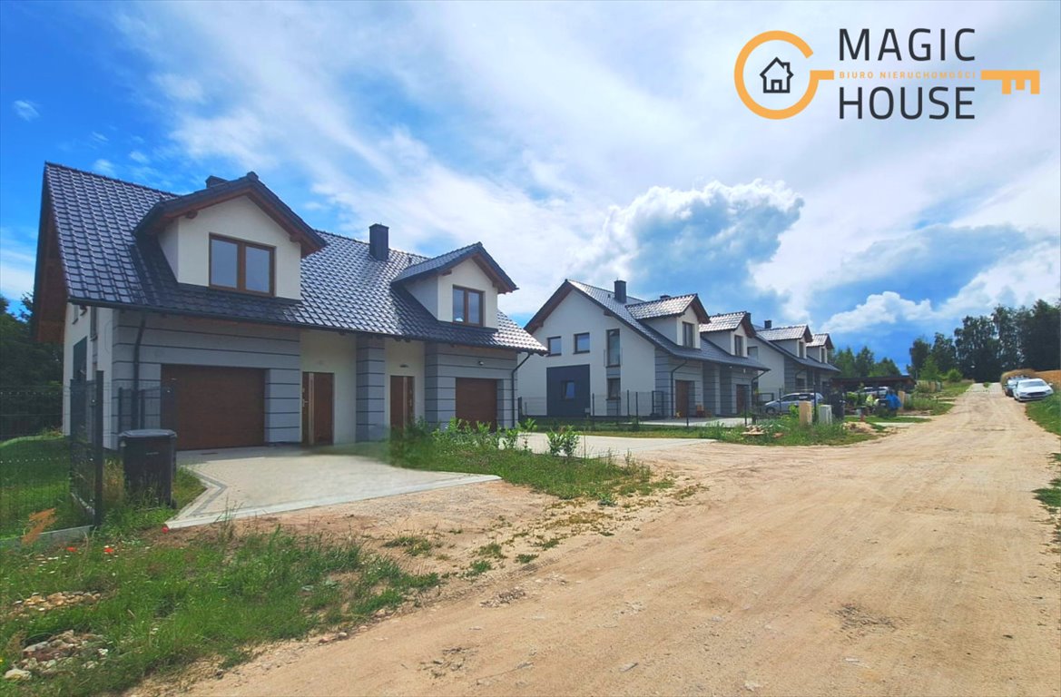 Dom 158 m² na dużej działce w Trąbkach Małych Trąbki Małe, Szafirowa  158m2 Foto 1
