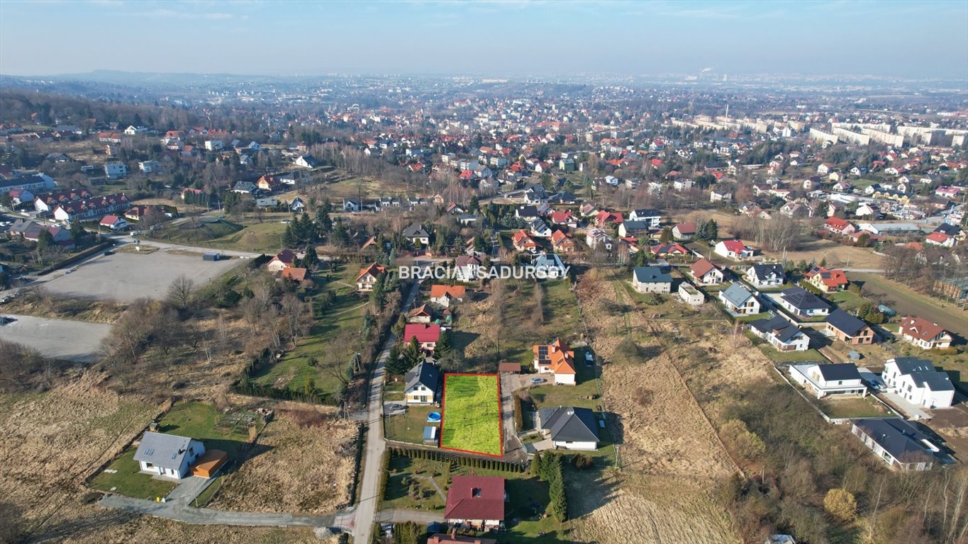 Działka budowlana 600 m² z dostępem do mediów i prywatną drogą Wieliczka, Wieliczka, Solarskiego  600m2 Foto 1