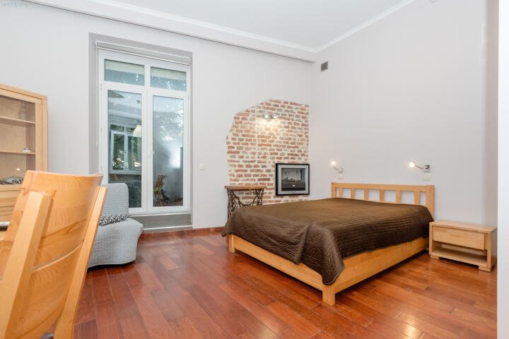 Sprzedam przestronne 33 m² z klimatyzacją i piwnicą na Starym Mieście Kraków, Stare Miasto, Tarłowska  33m2 Foto 1