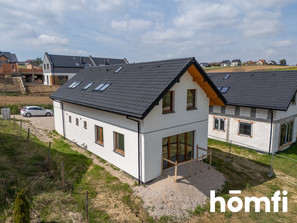 Nowoczesny dom 133 m² z garażem - blisko Krakowa Dojazdów, Jarzębinowa  204m2 Foto 1