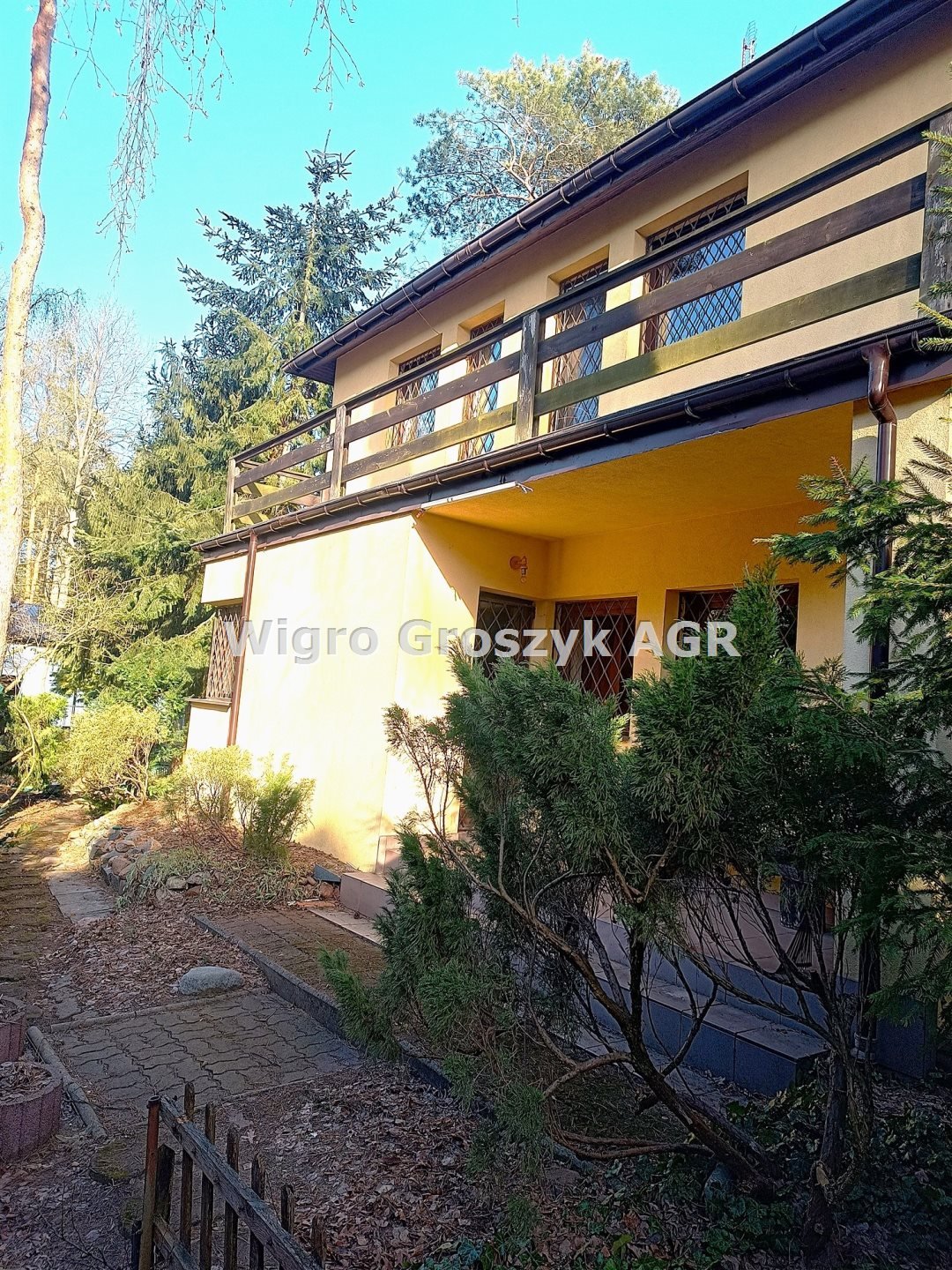 Dom 220 m² w Łomiankach, piękny projekt architekta - polecam!: Łomianki Dąbrowa Leśna