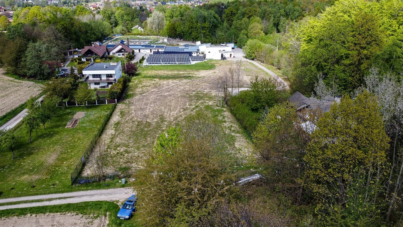 Działki budowlane w Hałcnowie - 1249 m² z mediami Bielsko-Biała, Hałcnów  1 249m2 Foto 1