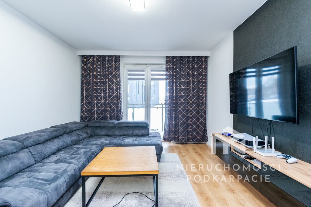 Mieszkanie trzypokojowe na sprzedaż Rzeszów, Czudecka  61m2 Foto 1