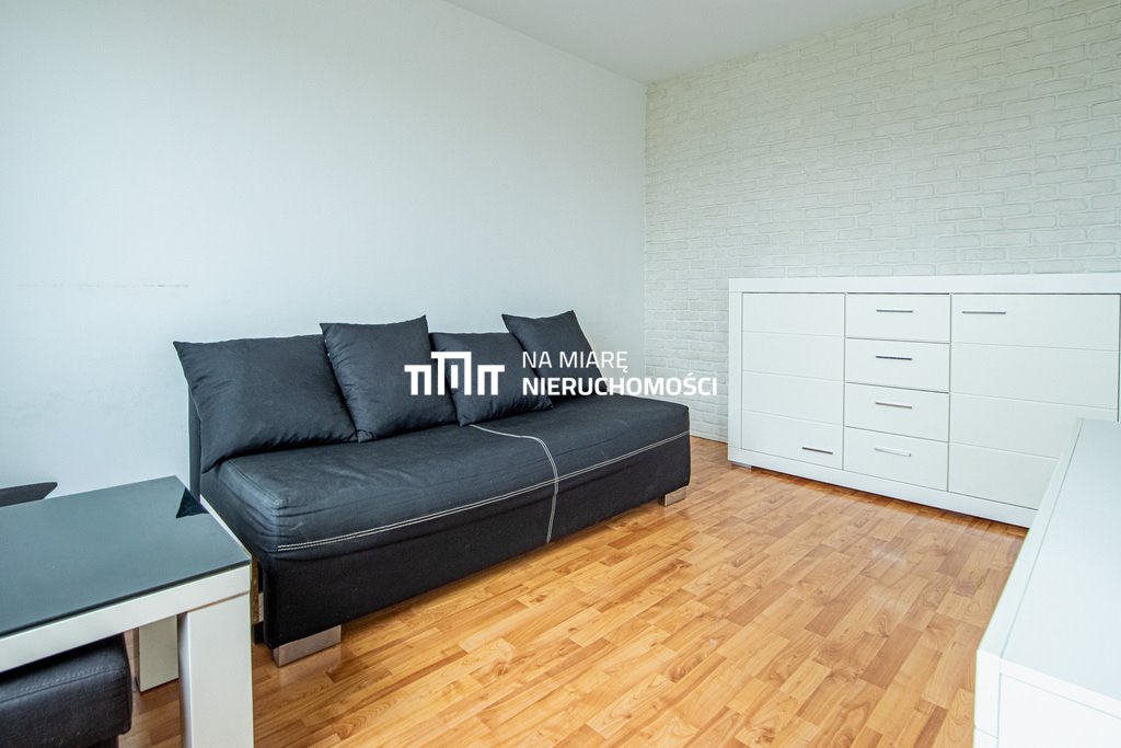 Mieszkanie dwupokojowe na sprzedaż Stalowa Wola, Komisji Edukacji Narodowej  40m2 Foto 1