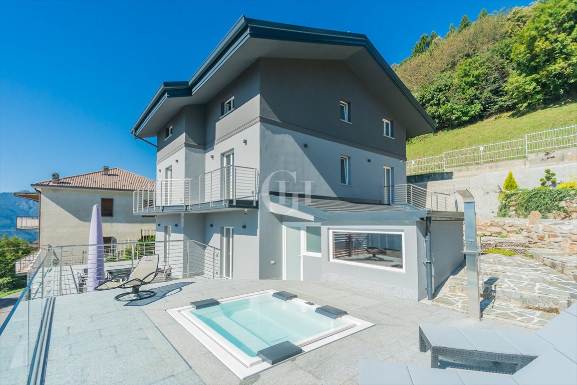 Sprzedam luksusową willę z prywatnym spa i widokiem na góry Włochy, Casargo  330m2 Foto 1