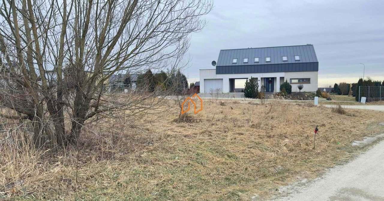 Działka budowlana 860 m2 z mediami - spokojna okolica Dębicz  860m2 Foto 1