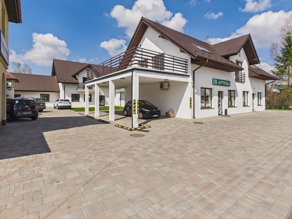 Na wynajem nowoczesny lokal usługowy 305 m² pod działalność medyczną Łapanów, 185  305m2 Foto 1