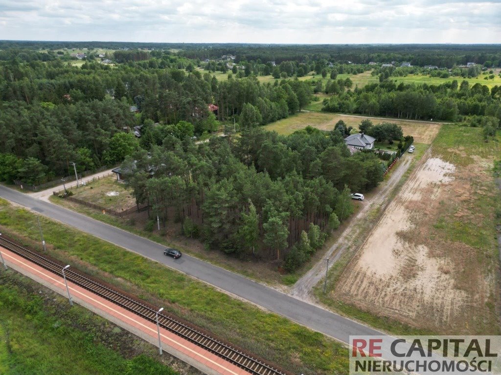 Działka inwestycyjna 3731 m2 przy PKP z MPZP i prywatnością Adelin  3 731m2 Foto 1
