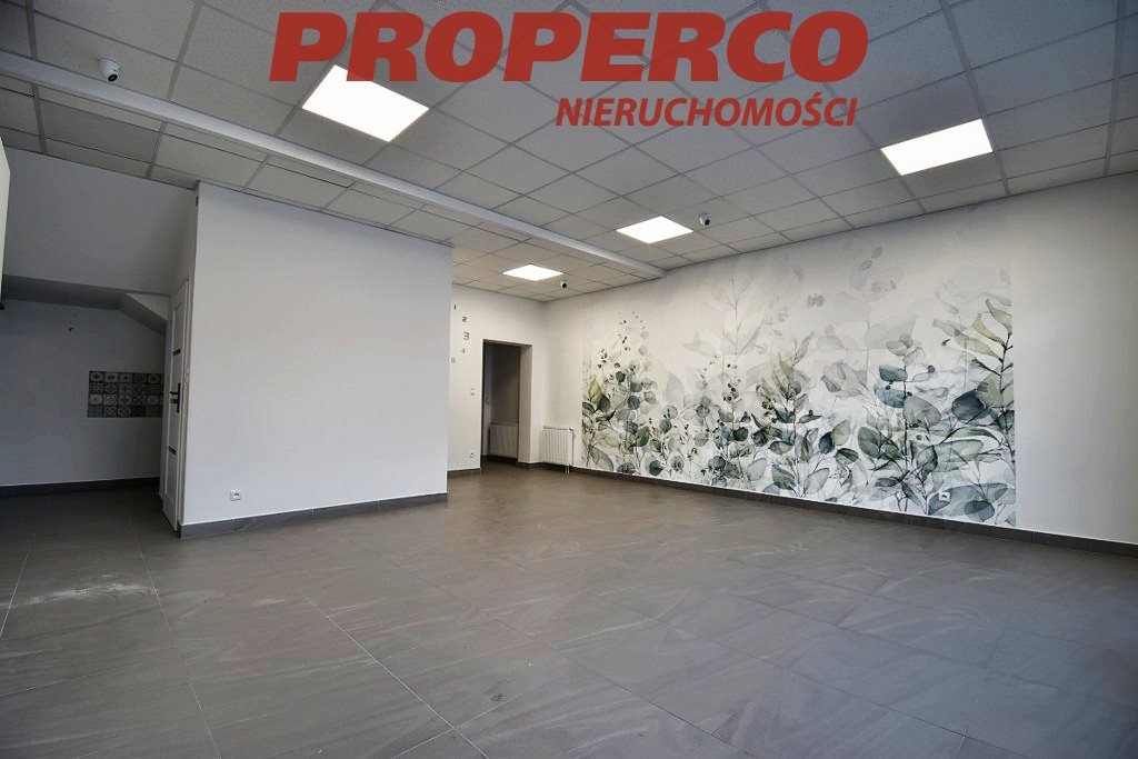 Lokal 105 m2 z możliwością podnajmu w centrum Jędrzejowa Jędrzejów  105m2 Foto 1