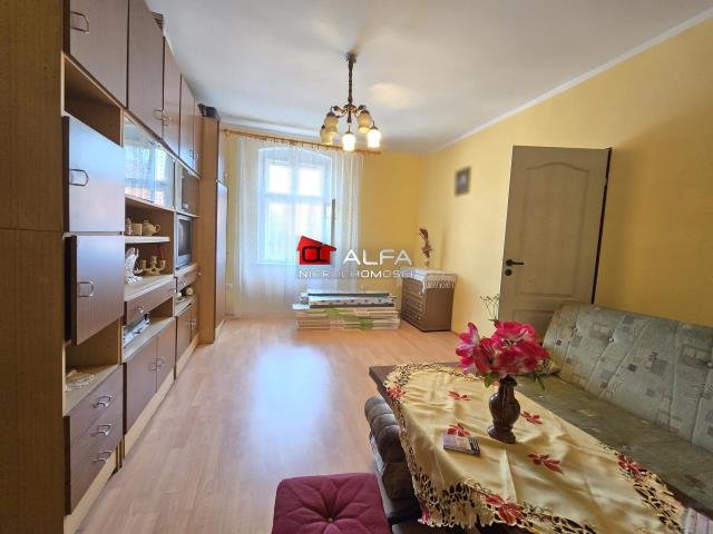 Kawalerka na sprzedaż Jaworzyna Śląska  27m2 Foto 1