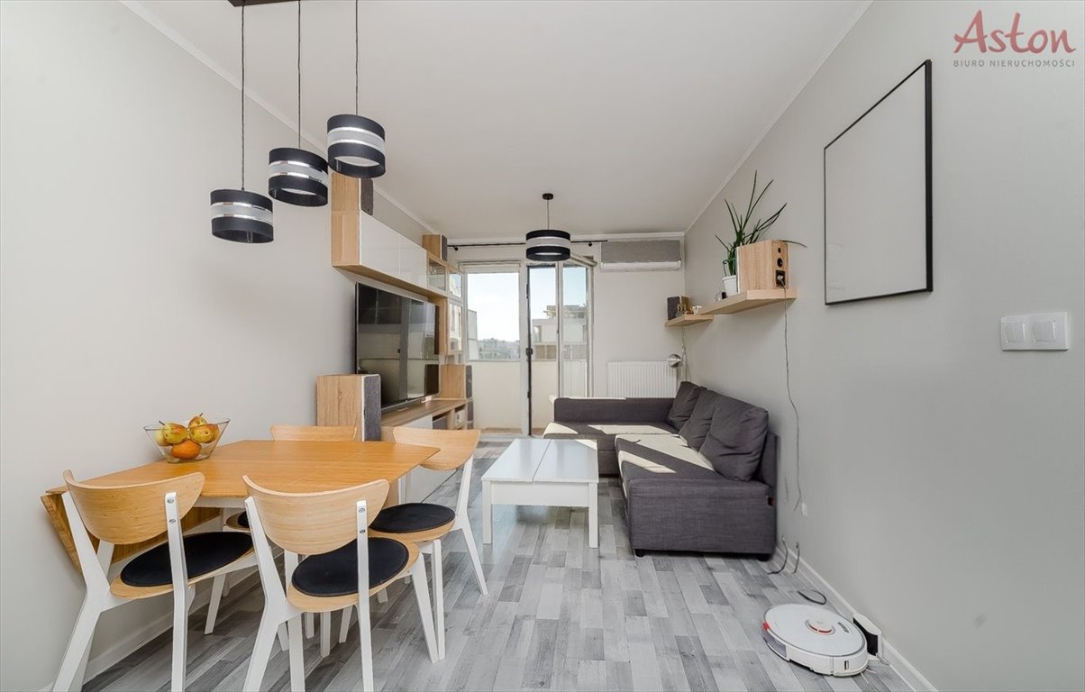 Mieszkanie trzypokojowe na sprzedaż Tychy, Żwaków  52m2 Foto 1