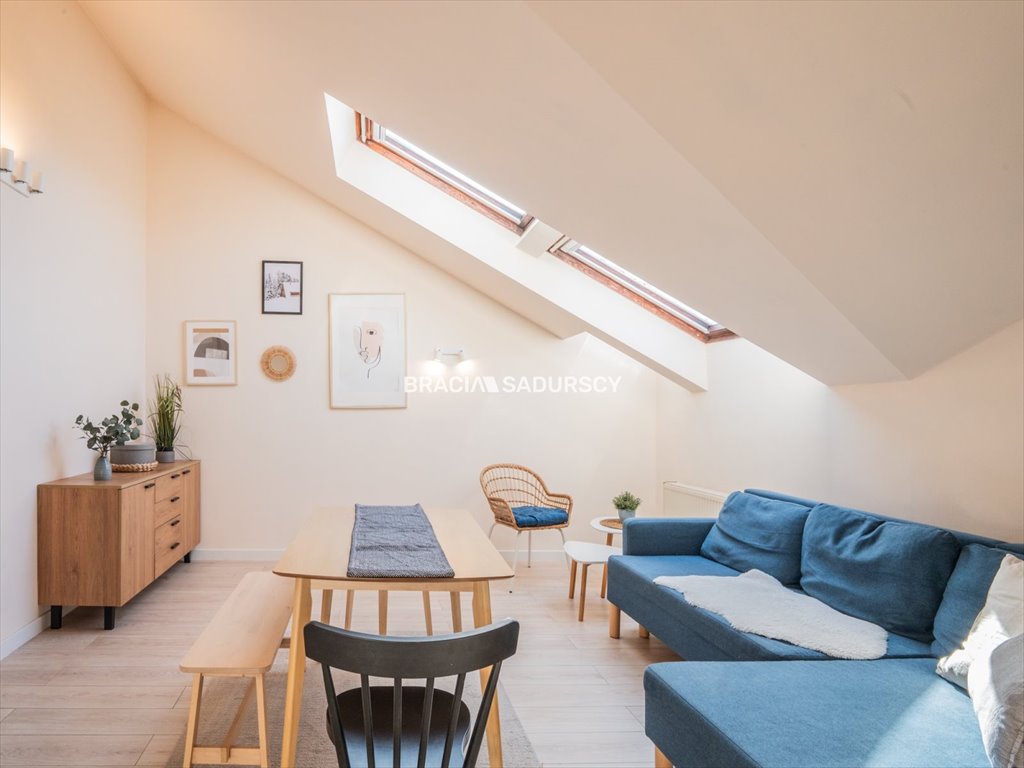 Przestronne poddasze z widokiem, jasne, z dużymi oknami Velux Kraków, Podgórze Duchackie, Kurdwanów, Marii i Bolesława Wysłouchów  37m2 Foto 1