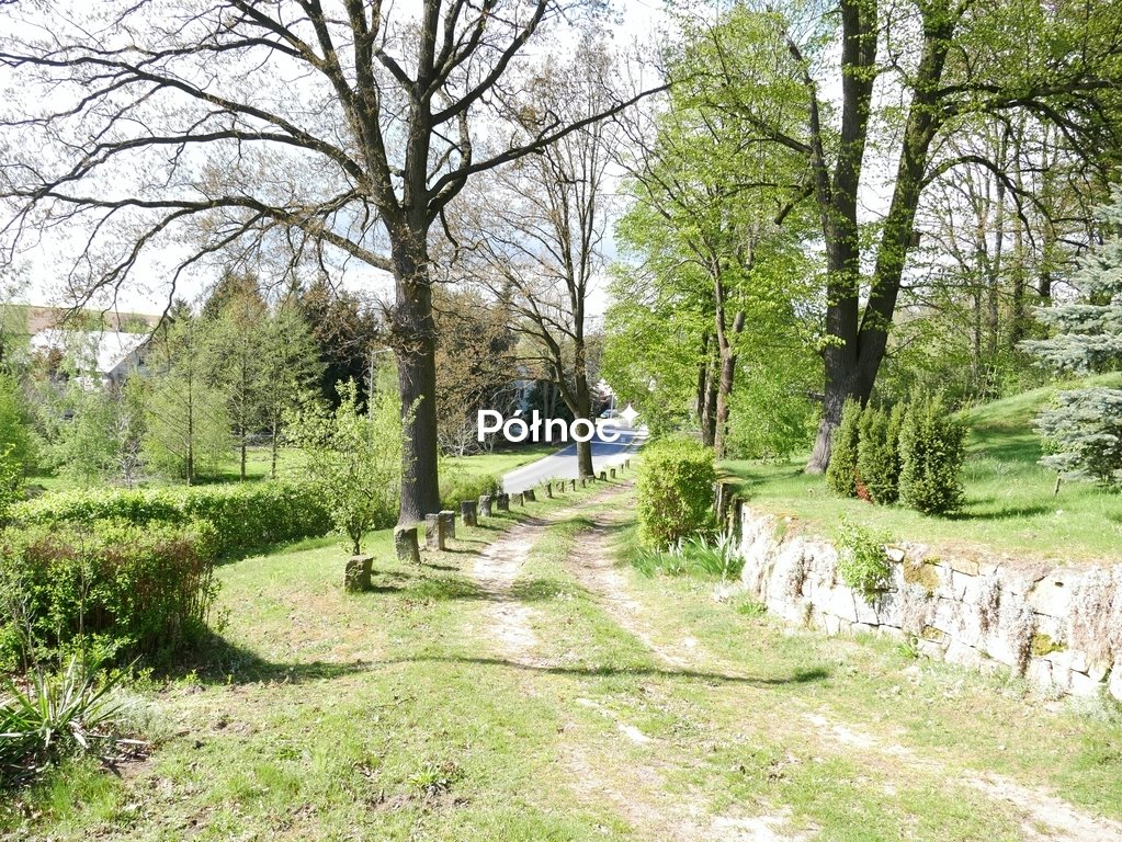 Wyjątkowa posiadłość w Starych Jaroszowicach z zabytkową stodołą Stare Jaroszowice  726m2 Foto 1